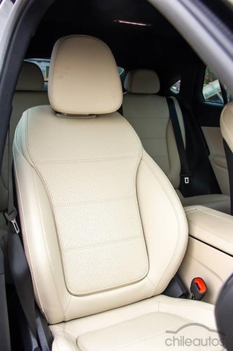 Mercedes-Benz Glc 200 2025 - Imagen 14 de 16