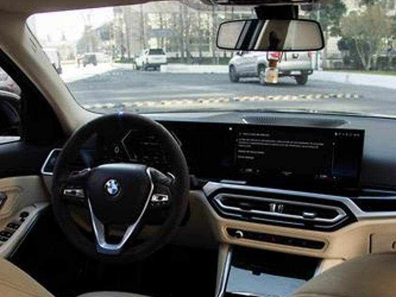 BMW 320I 2024 - Imagen 13 de 18