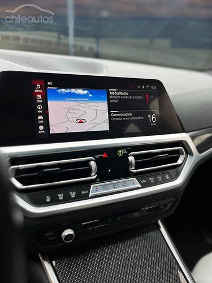 BMW M3 2022 - Imagen 9 de 18