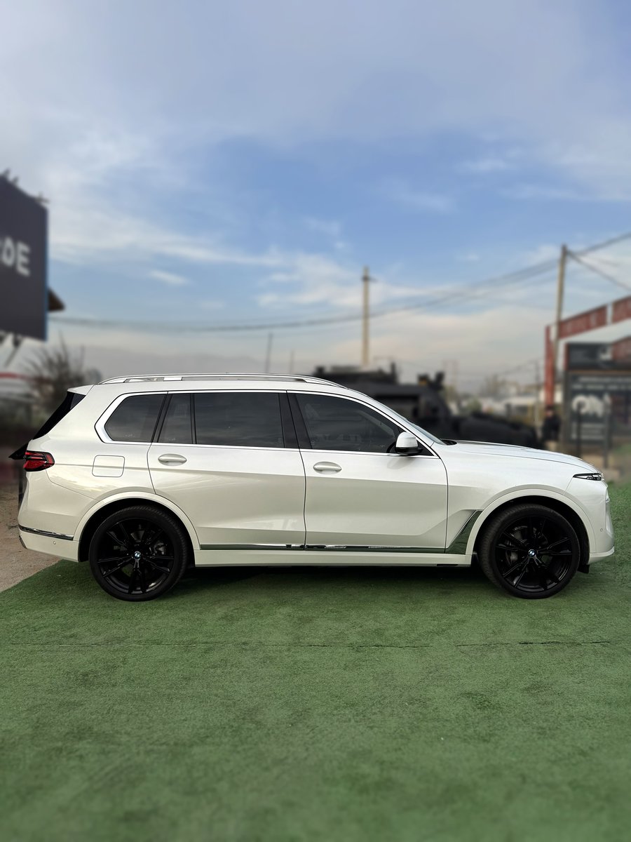 BMW X7 2024 - Imagen 3 de 9