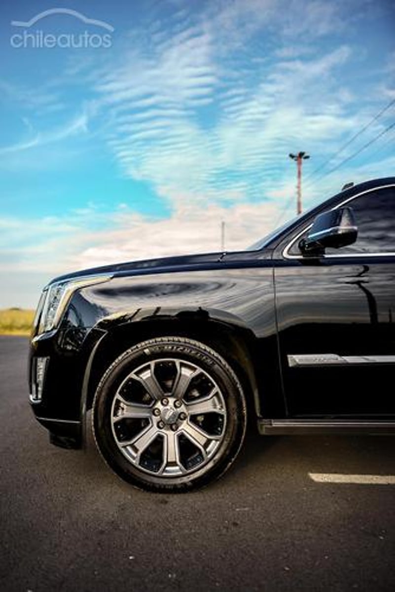 Cadillac Escalade 2016 - Imagen 4 de 17