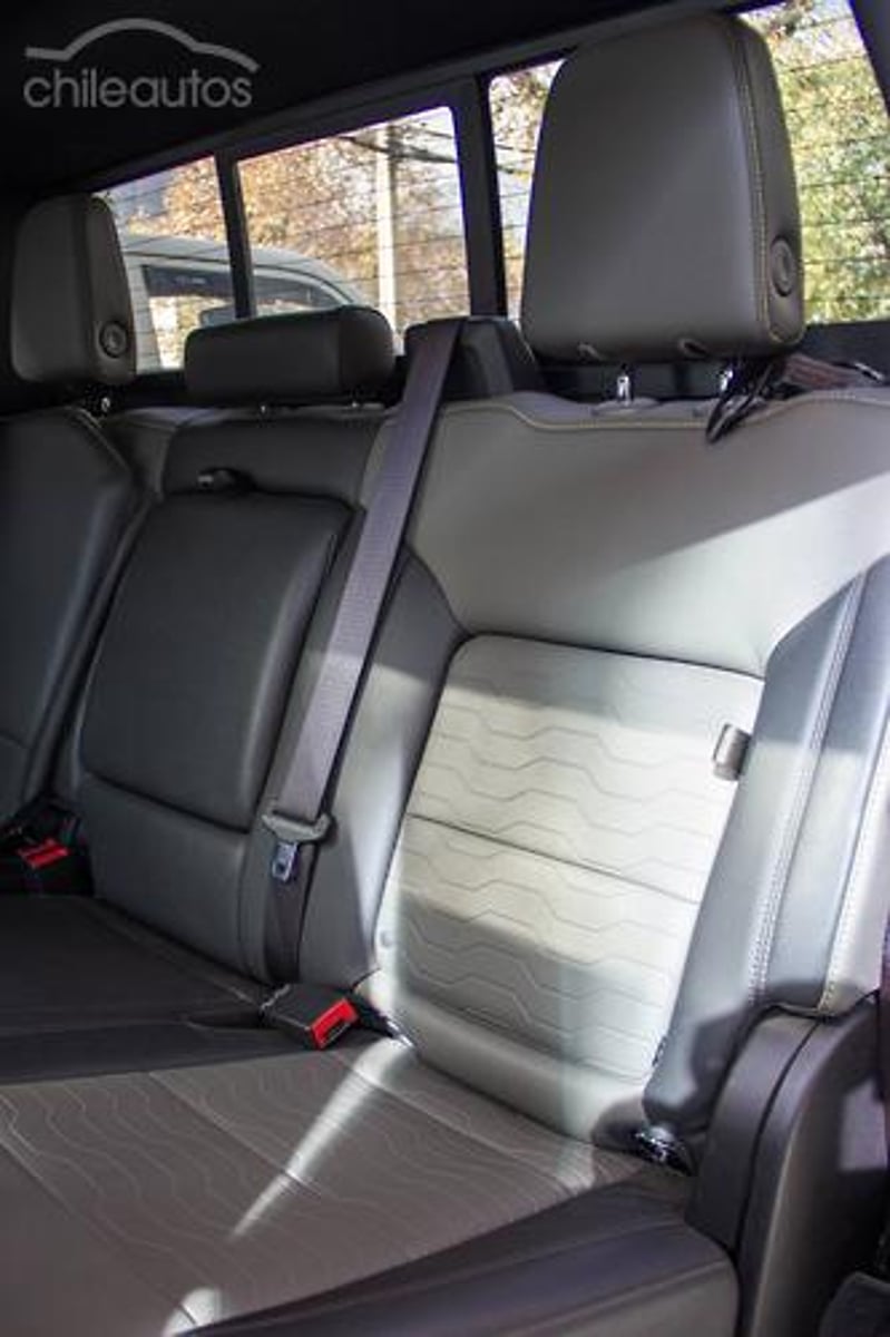 Chevrolet Silverado 2025 - Imagen 14 de 15