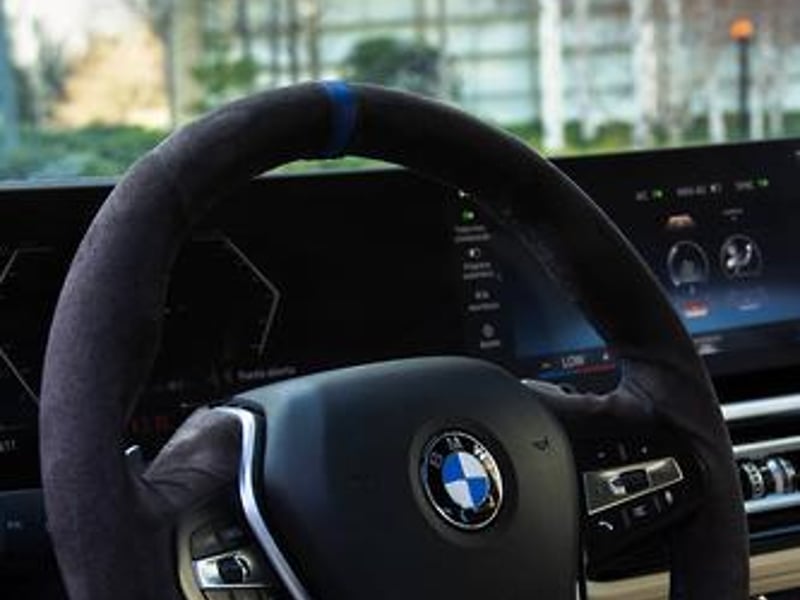 BMW 320I 2024 - Imagen 18 de 18