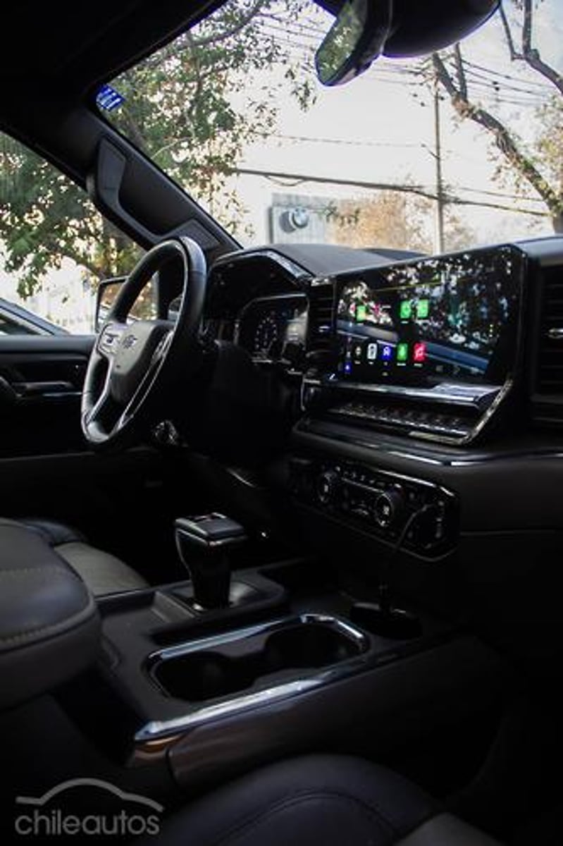 Chevrolet Silverado 2025 - Imagen 12 de 15