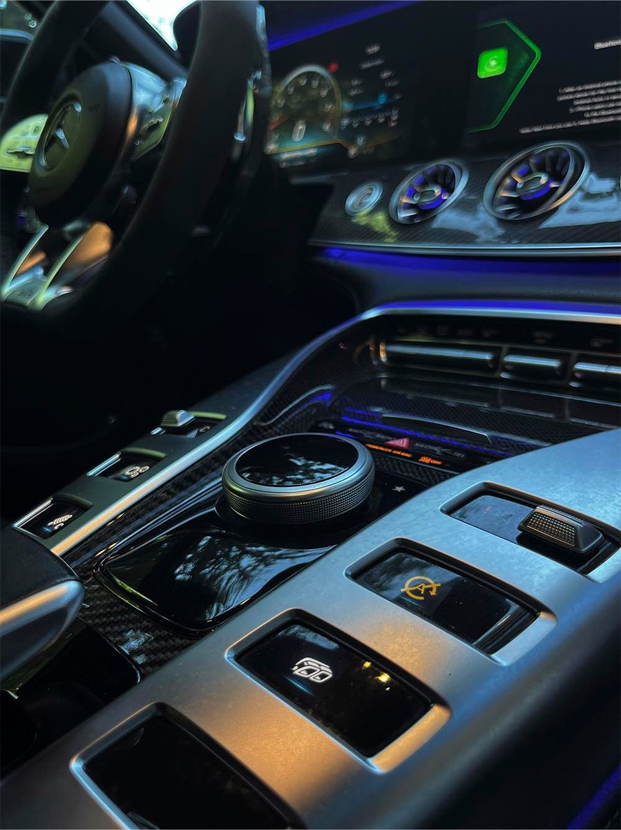 Mercedes-Benz GLC 63 S E-Performance 2025 - Imagen 15 de 17