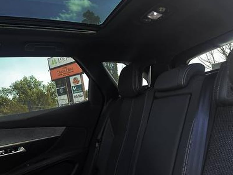 Peugeot 3008 2023 - Imagen 10 de 11