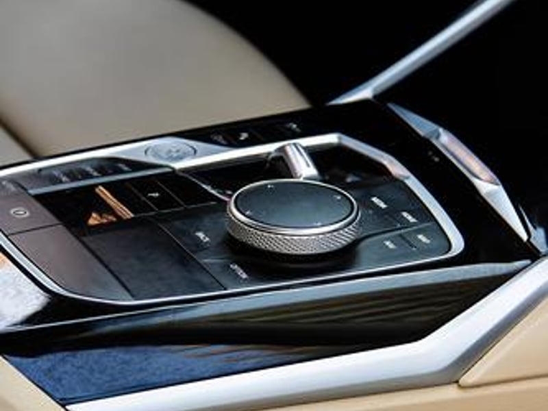 BMW 320I 2024 - Imagen 15 de 18