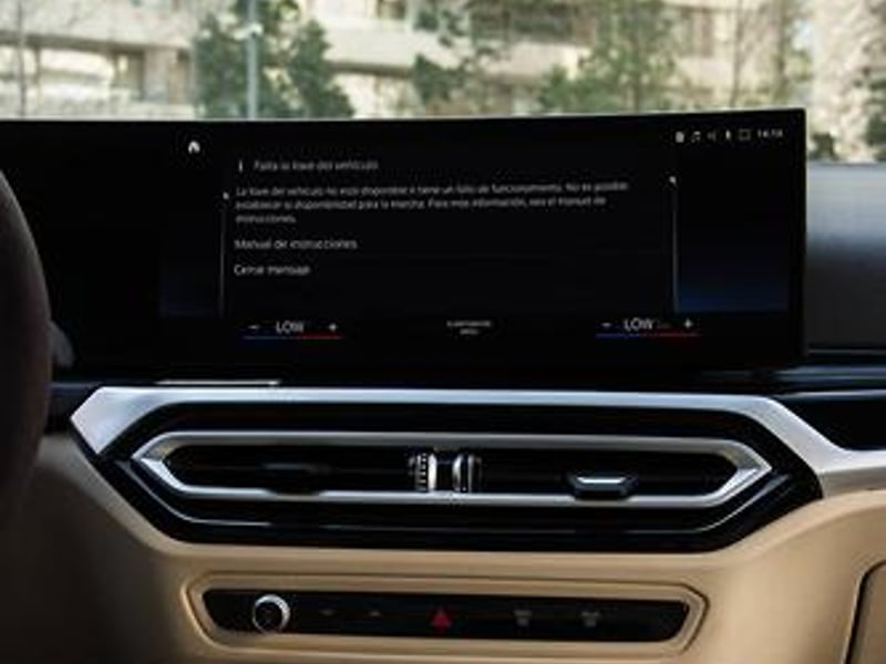 BMW 320I 2024 - Imagen 10 de 18