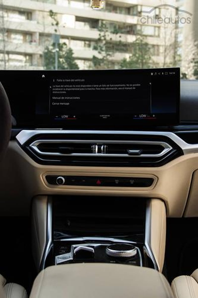 BMW 320I 2024 - Imagen 10 de 18