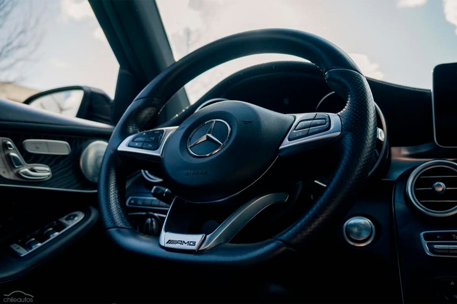Mercedes-Benz GLC 350 D 2018 - Imagen 13 de 14