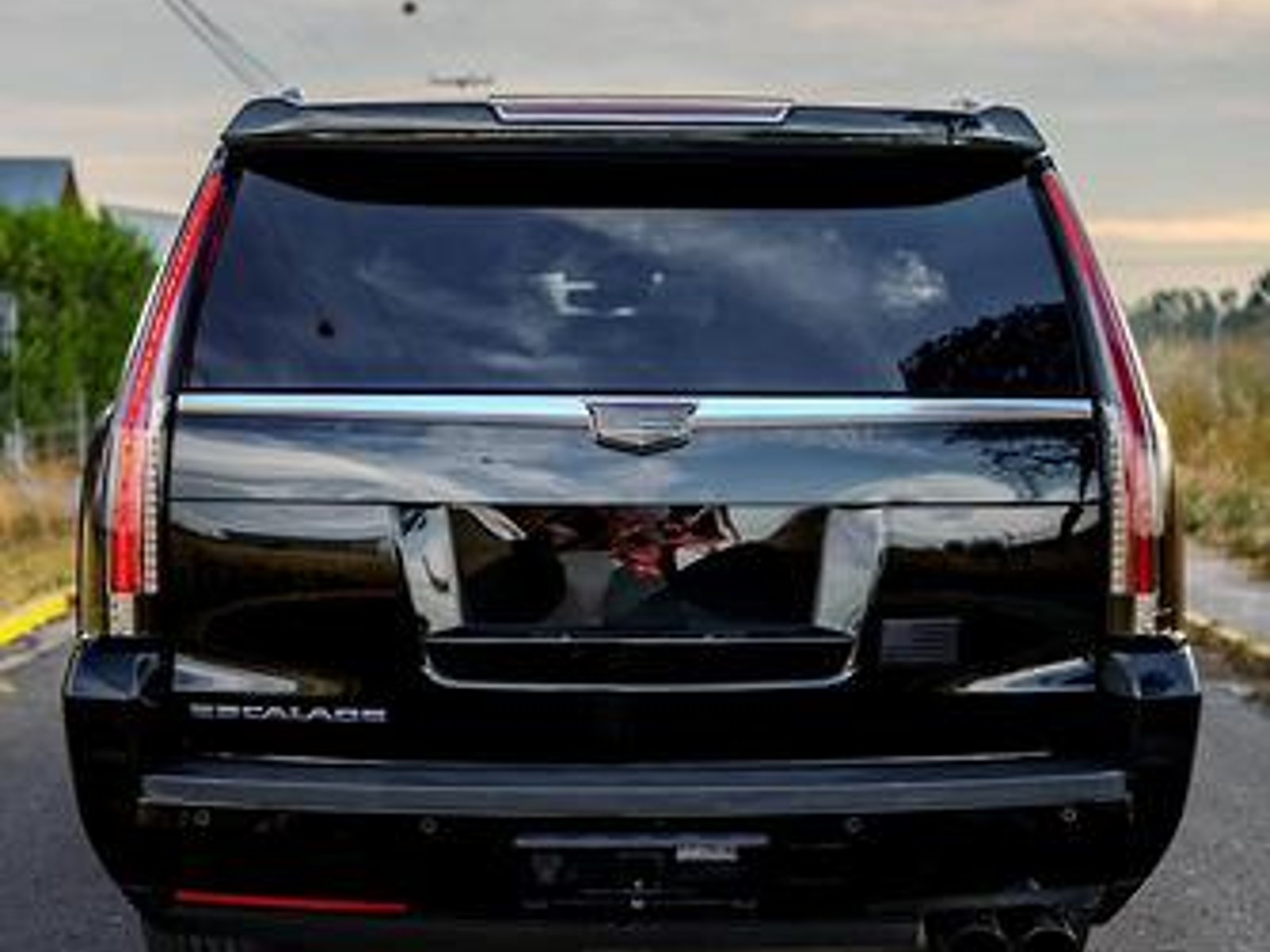 Cadillac Escalade 2016 - Foto 2 de 17