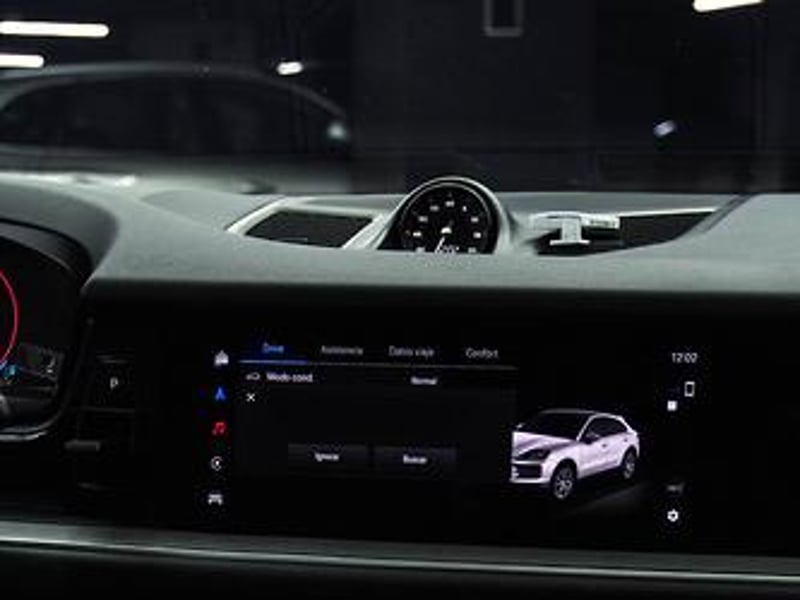 Porsche Cayenne Coupe 2025 - Imagen 9 de 17