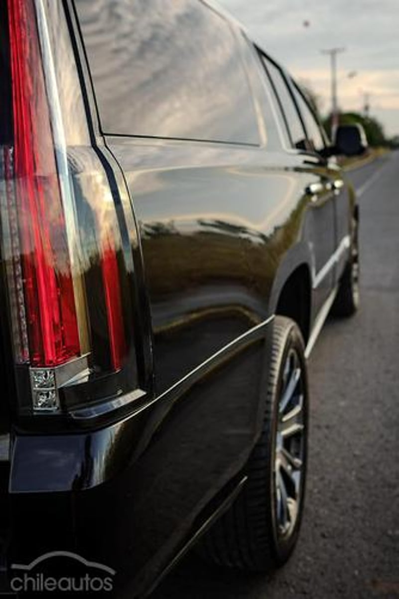 Cadillac Escalade 2016 - Imagen 10 de 17