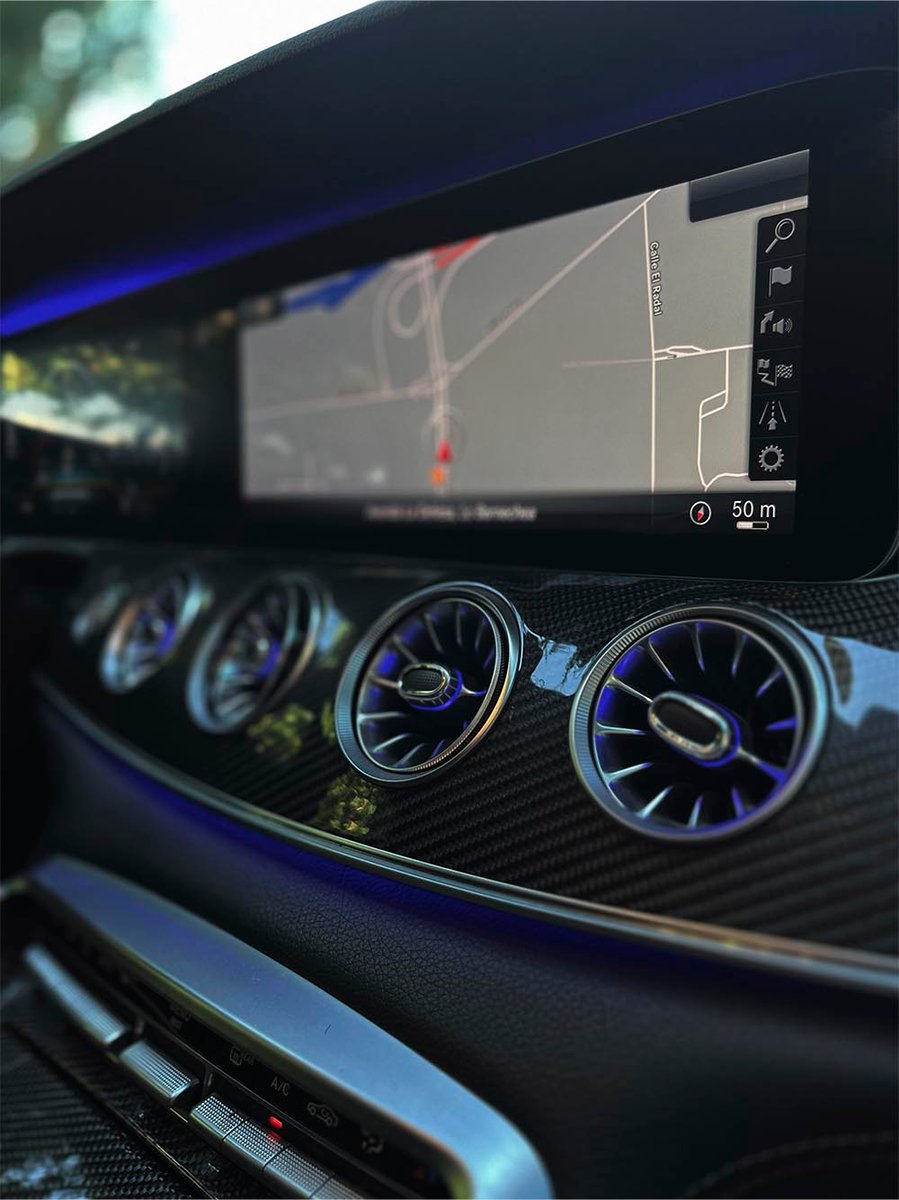 Mercedes-Benz GLC 63 S E-Performance 2025 - Imagen 16 de 17