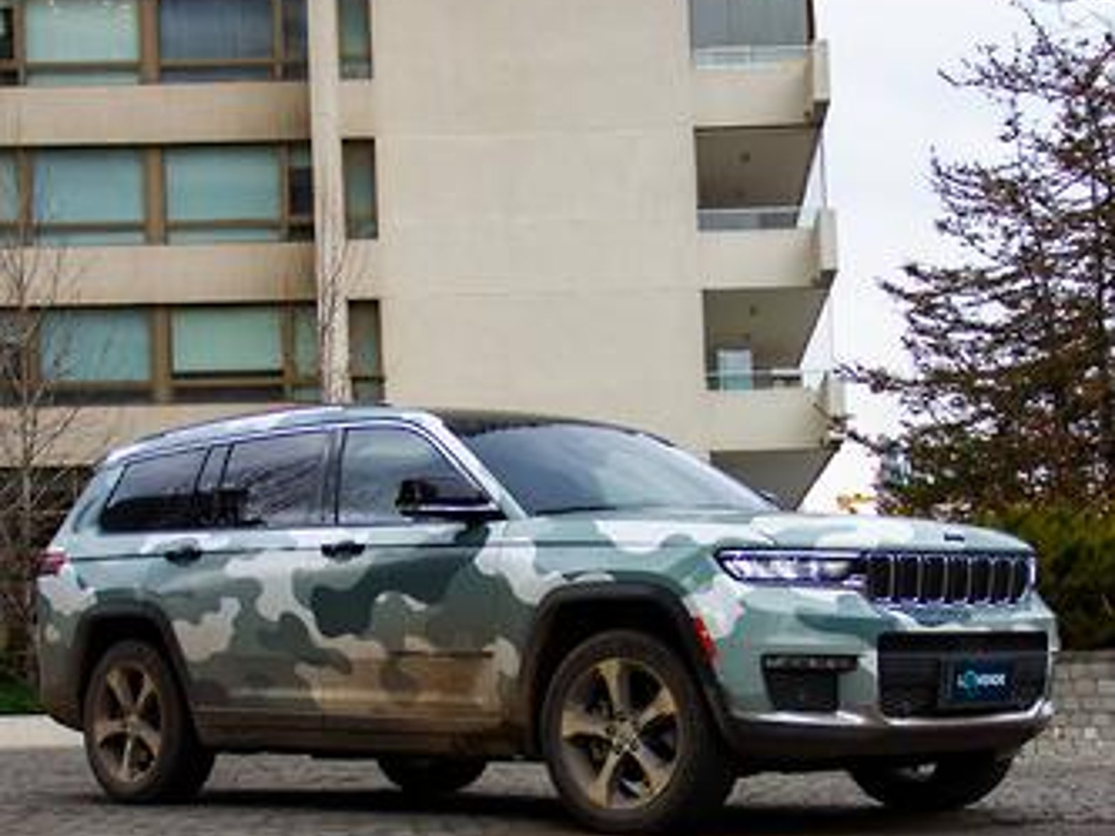 Jeep Grand Cherokee 2025 - Foto 2 de 12