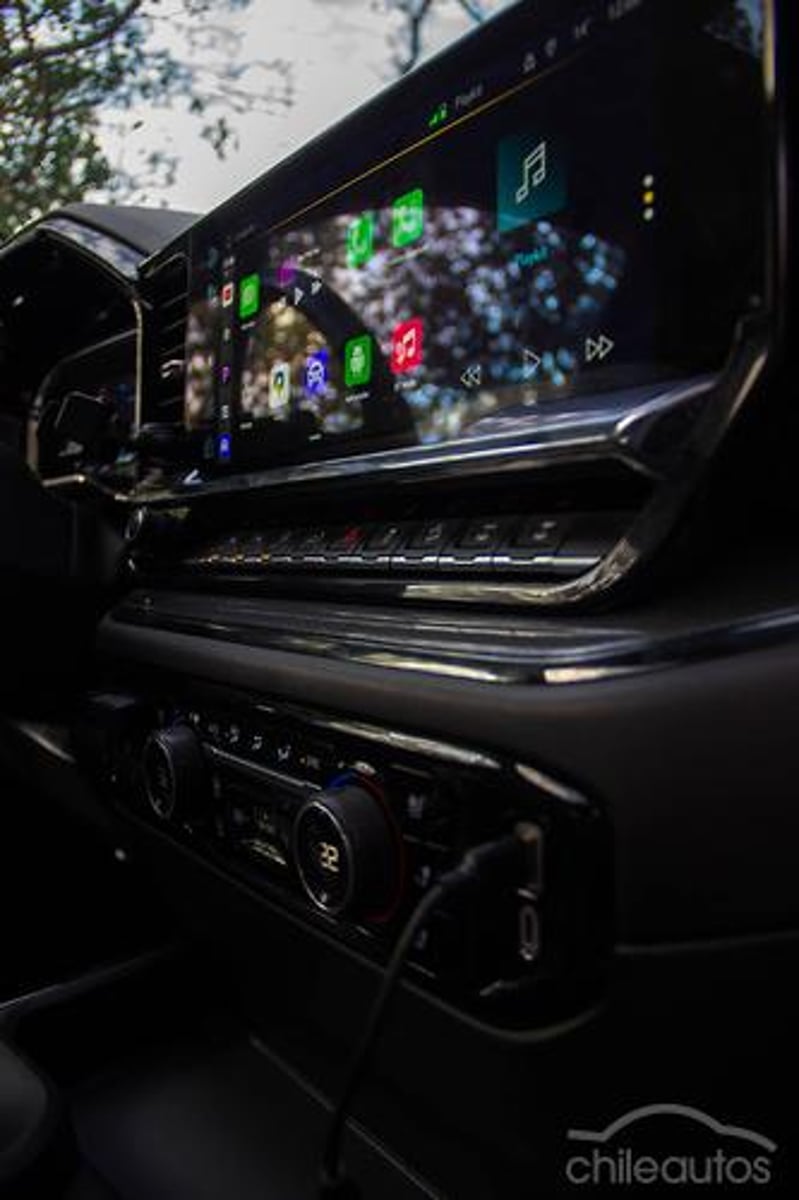 Chevrolet Silverado 2025 - Imagen 10 de 15
