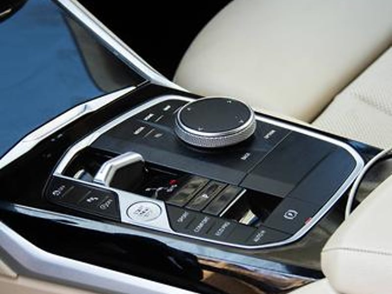 BMW 320I 2024 - Imagen 14 de 18