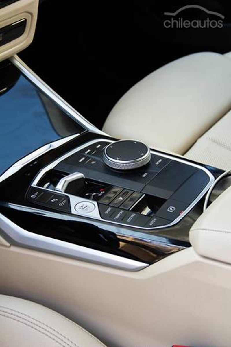 BMW 320I 2024 - Imagen 14 de 18