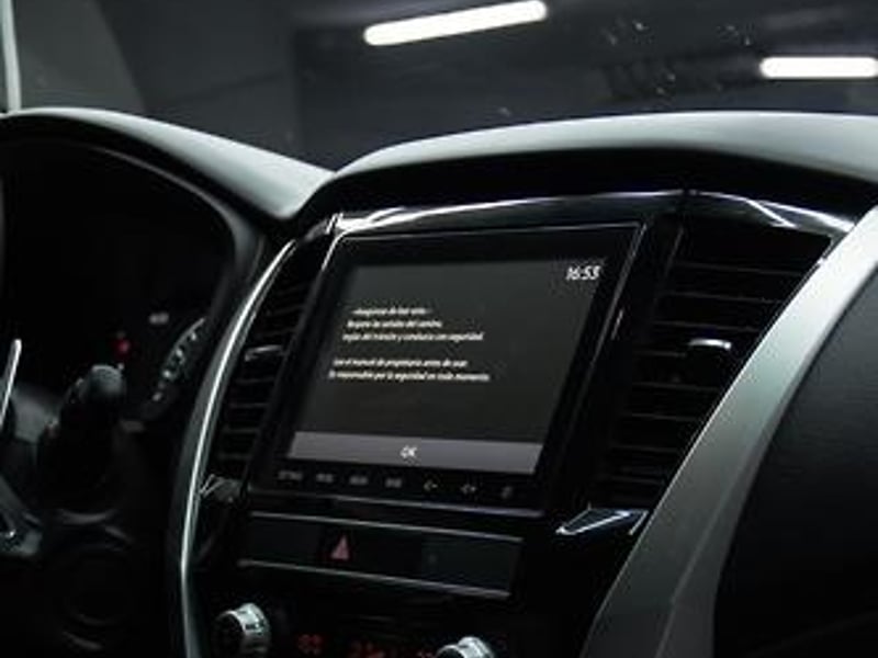 Mitsubishi Montero Sport 2021 - Imagen 13 de 20