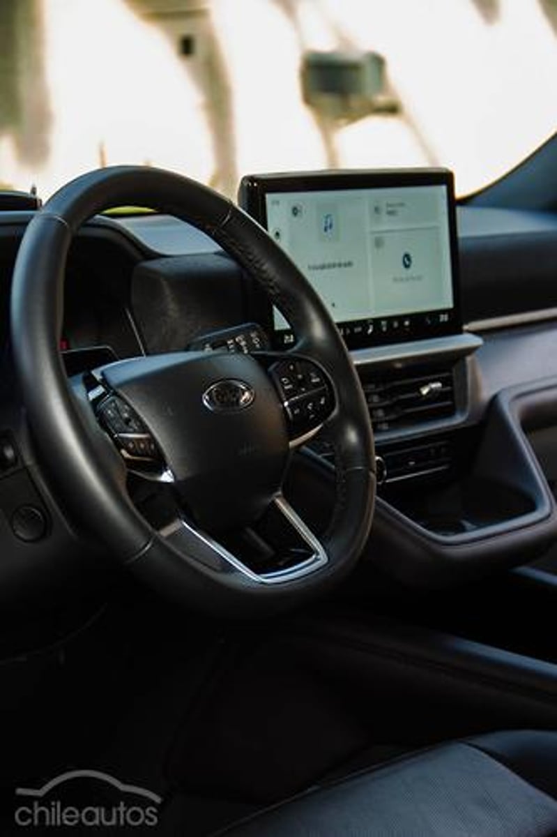 Ford Explorer 2025 - Imagen 9 de 20
