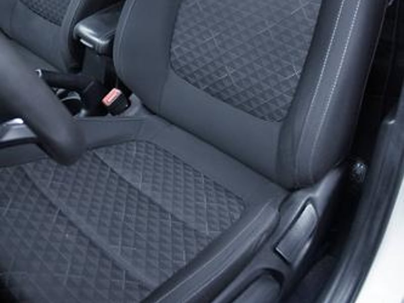 Kia Soluto 2024 - Imagen 14 de 14