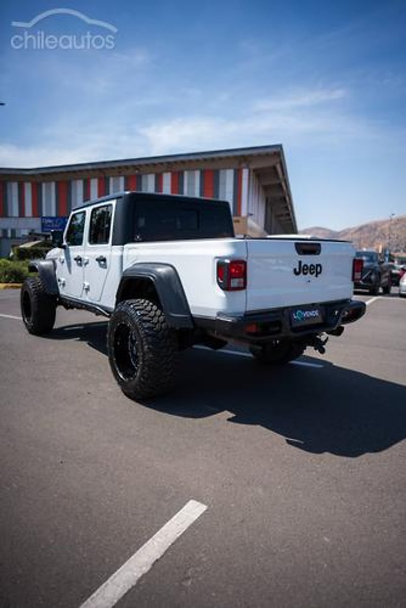 Jeep Gladiator 2021 - Imagen 18 de 20