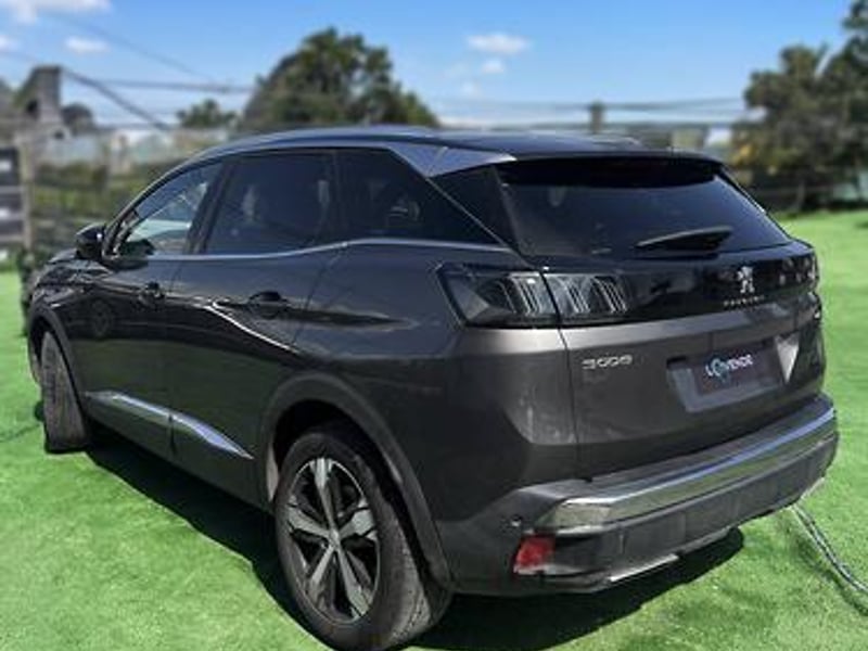 Peugeot 3008 2023 - Imagen 3 de 11