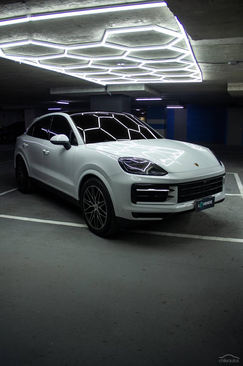 Porsche Cayenne Coupe 2025