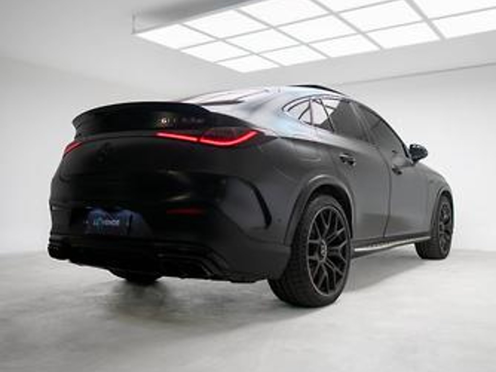 Mercedes-Benz Glc 63s E Performance AMG 2025 - Foto 3 de 4