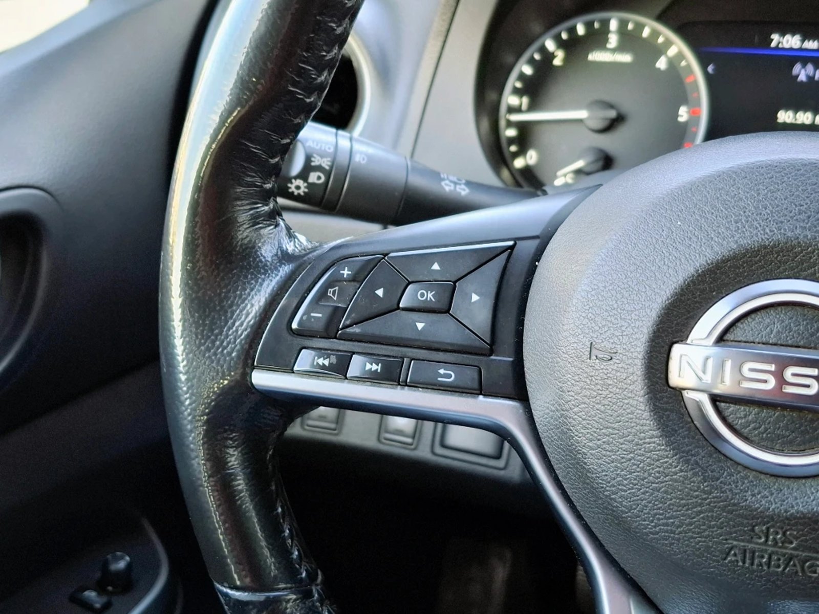 Nissan Navara 2023 - Imagen 14 de 20