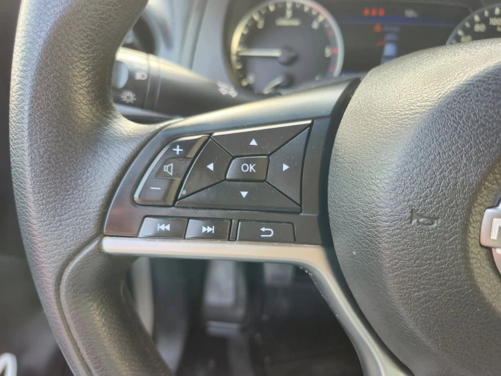 Nissan Navara 2023 - Imagen 17 de 20