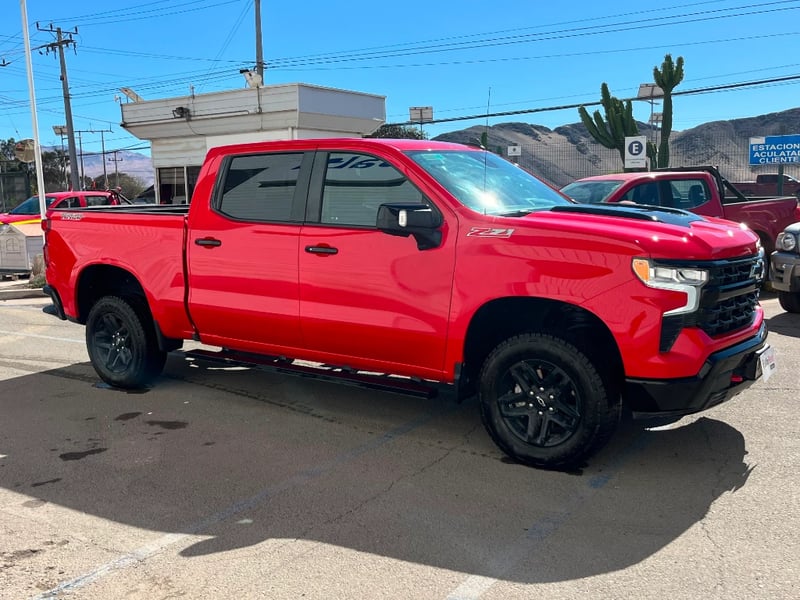 Chevrolet Silverado 2023 - Imagen 9 de 20