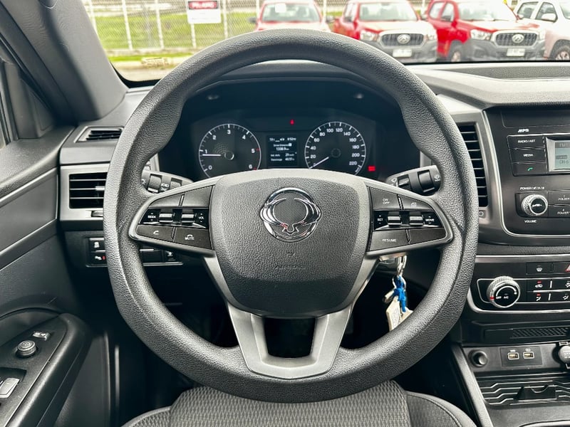 SsangYong Grand musso 2023 - Imagen 15 de 20