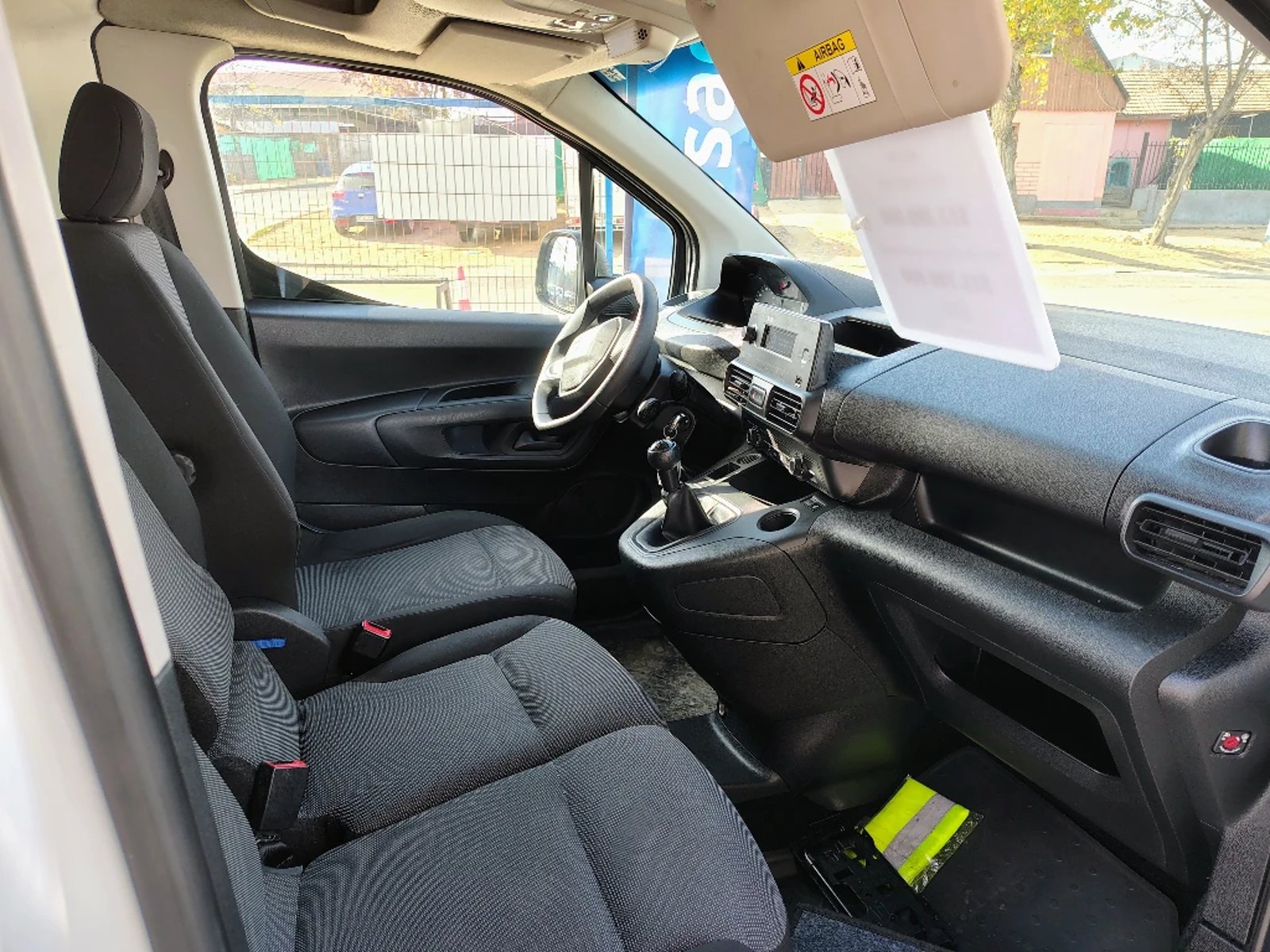 PEUGEOT PARTNER 2023 - Imagen 6 de 20