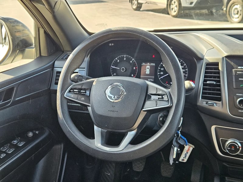 SsangYong Grand musso 2023 - Imagen 14 de 20