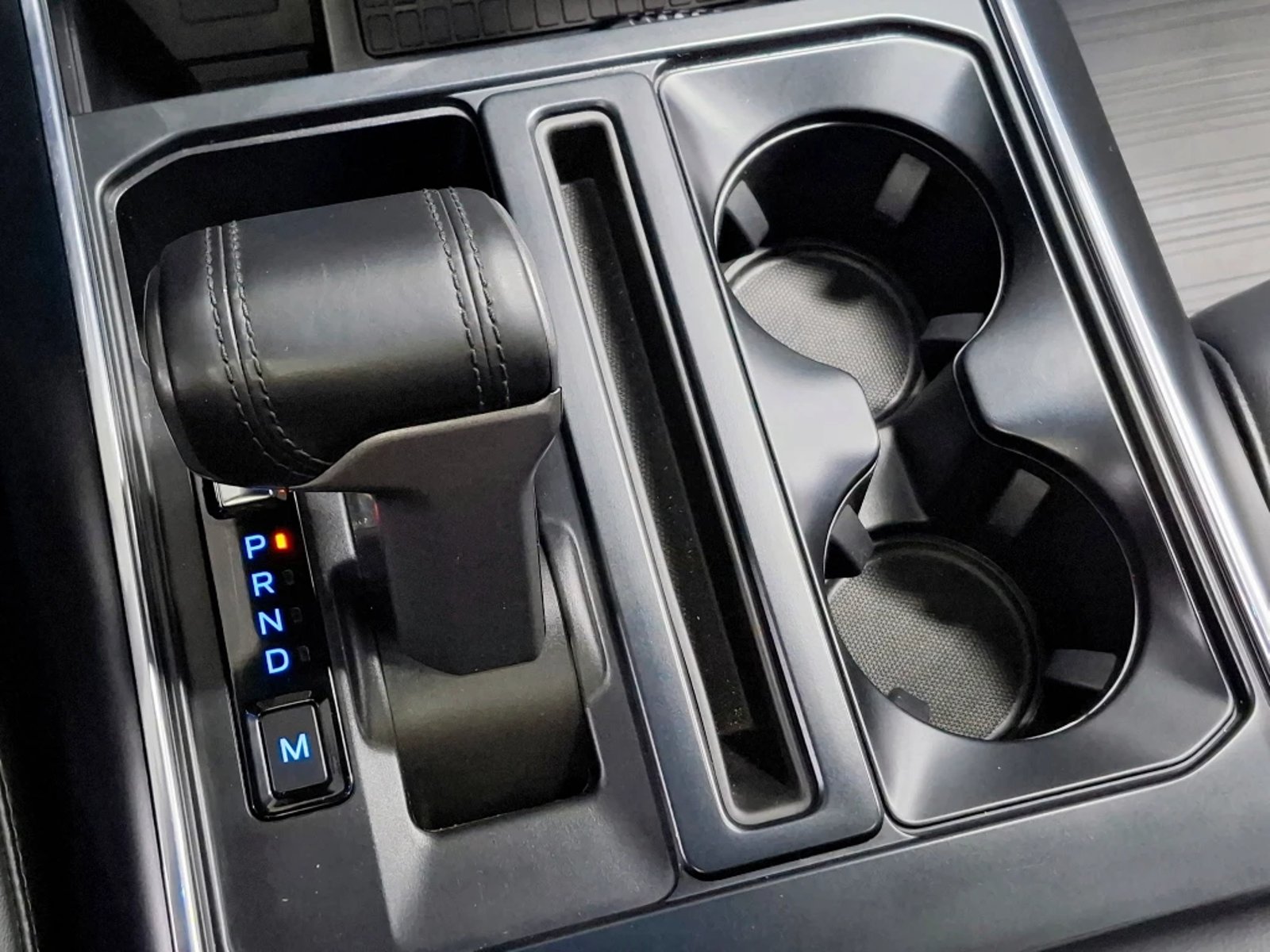 FORD F-150 RAPTOR 2023 - Imagen 18 de 20