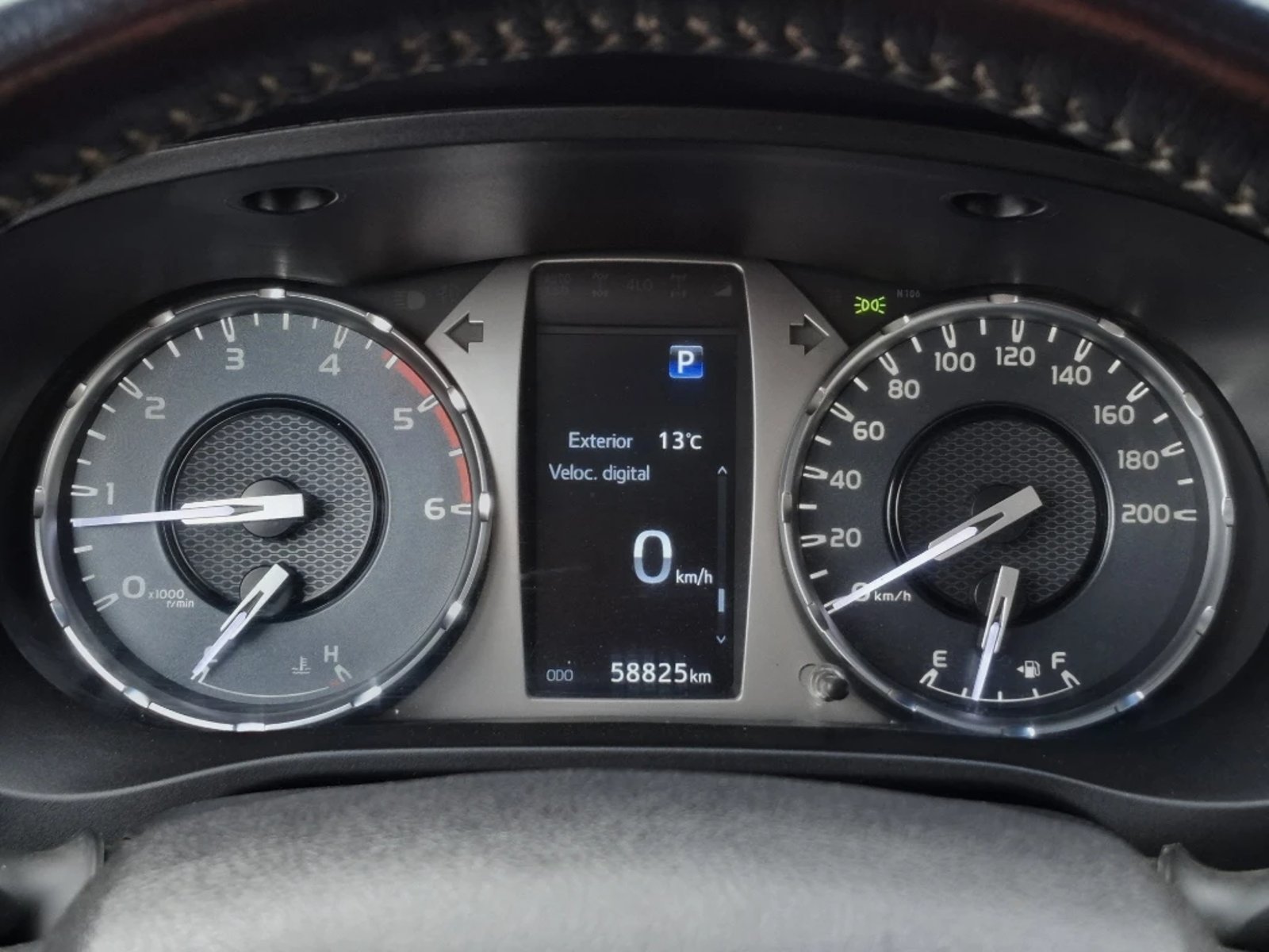TOYOTA HILUX 2023 - Imagen 15 de 20