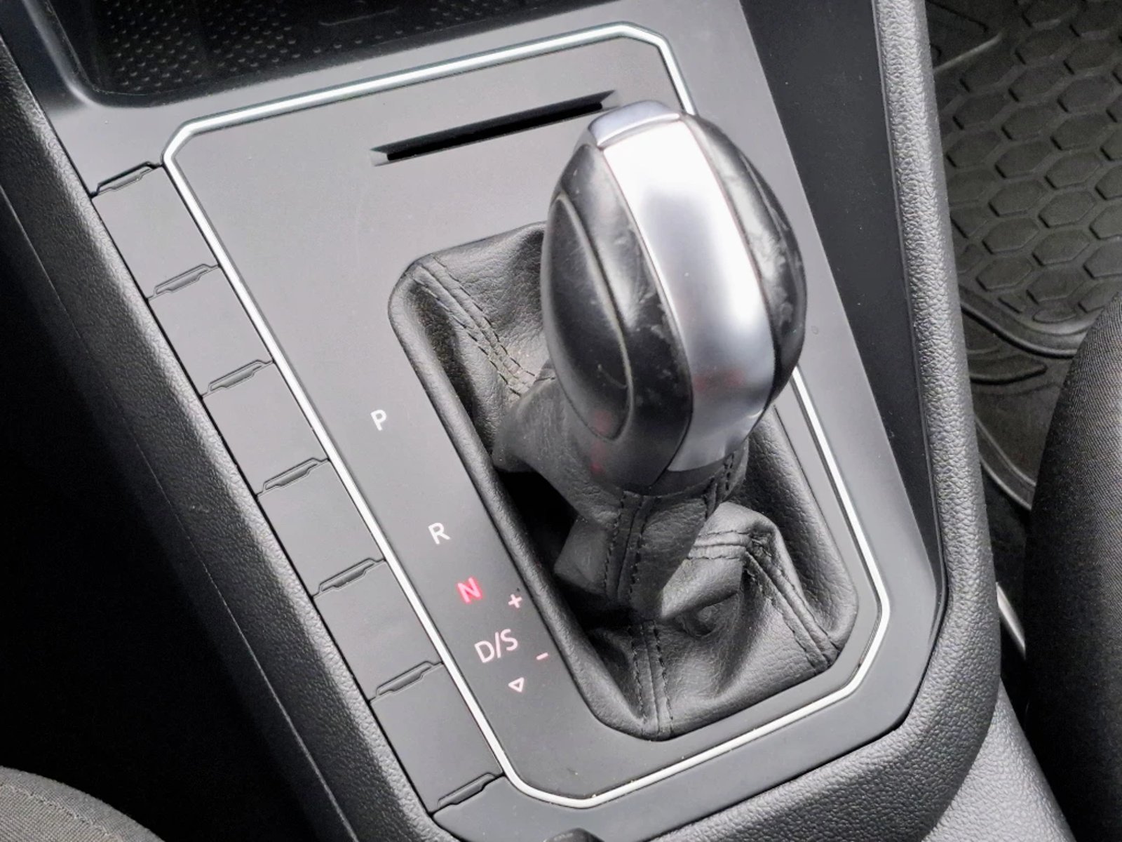 Volkswagen Nivus 2023 - Imagen 19 de 20