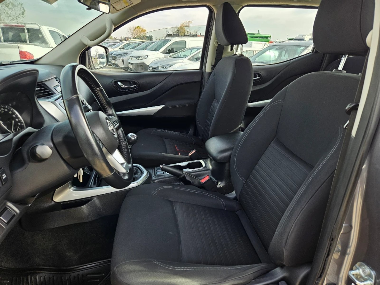 NISSAN NAVARA 2023 - Imagen 17 de 20