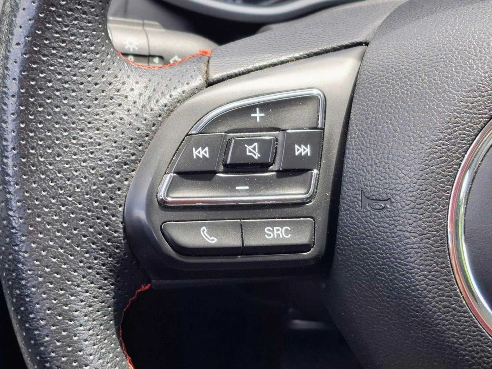 MG ZX 2024 - Imagen 14 de 20