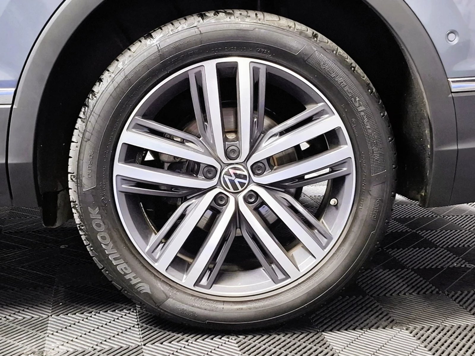 VOLKSWAGEN TIGUAN 2024 - Imagen 9 de 20