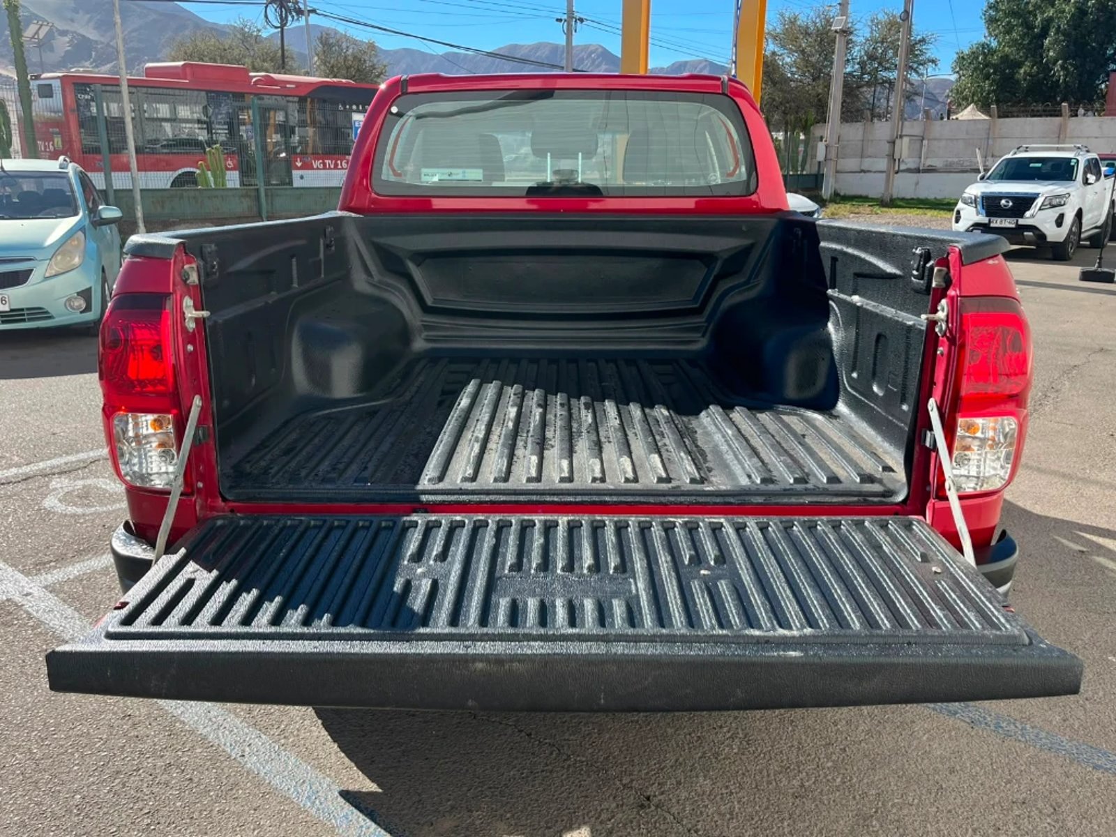 Toyota Hilux 2023 - Imagen 12 de 20