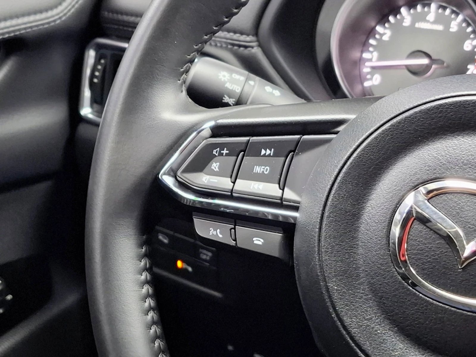 MAZDA CX-5 2025 - Imagen 15 de 20