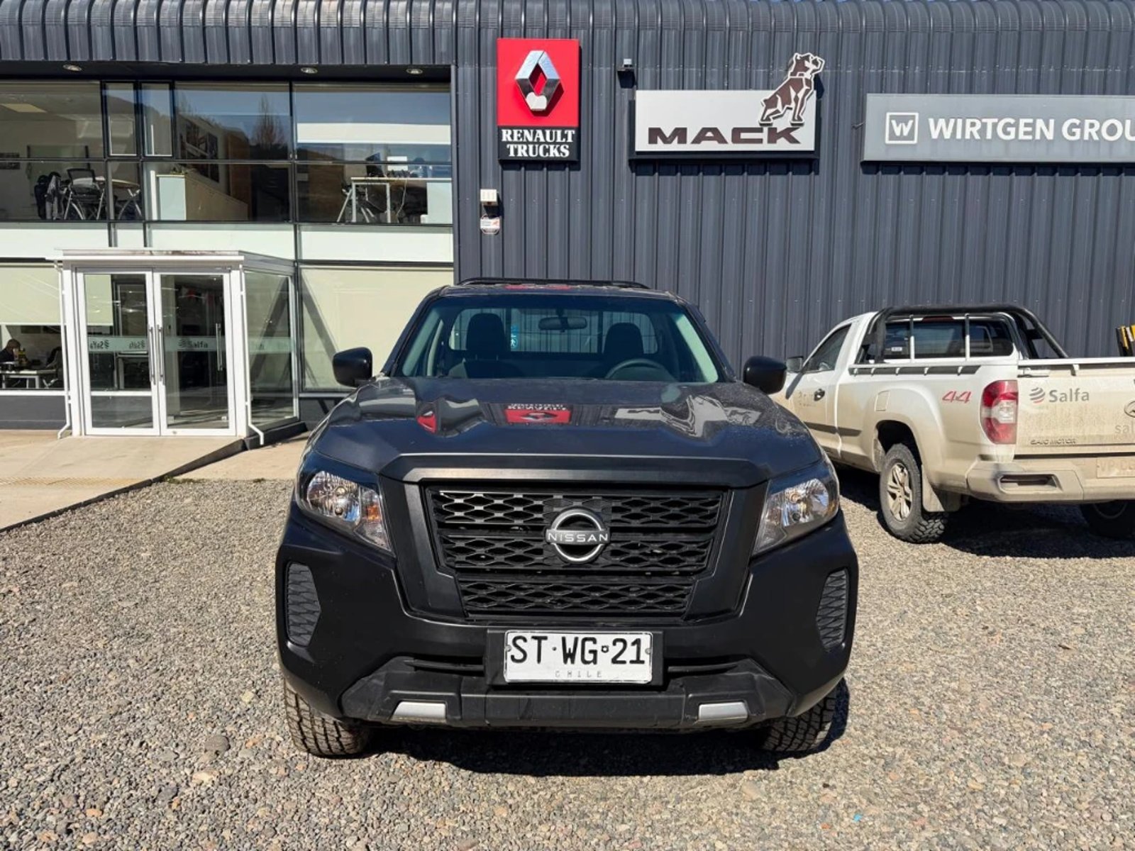 Nissan Navara 2023 - Foto 2 de 16