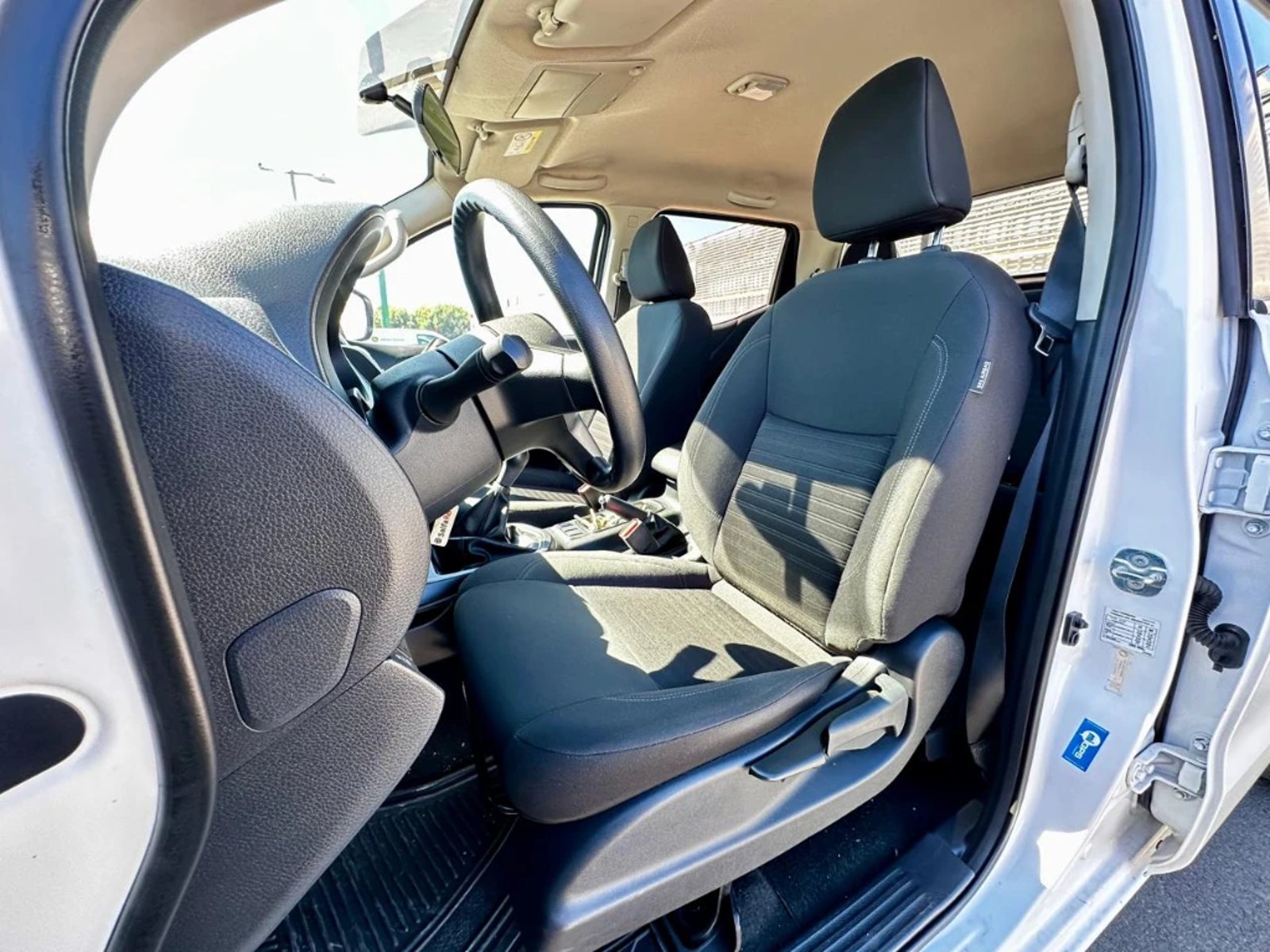 NISSAN NAVARA 2023 - Imagen 12 de 20