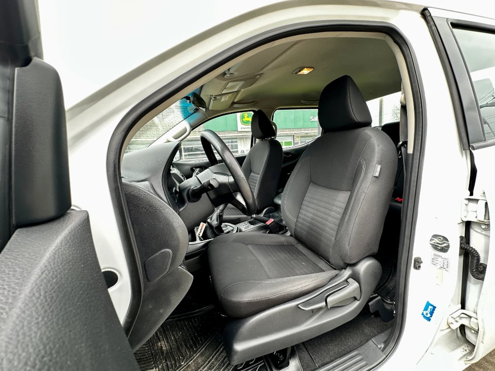 Nissan Navara 2023 - Imagen 18 de 20