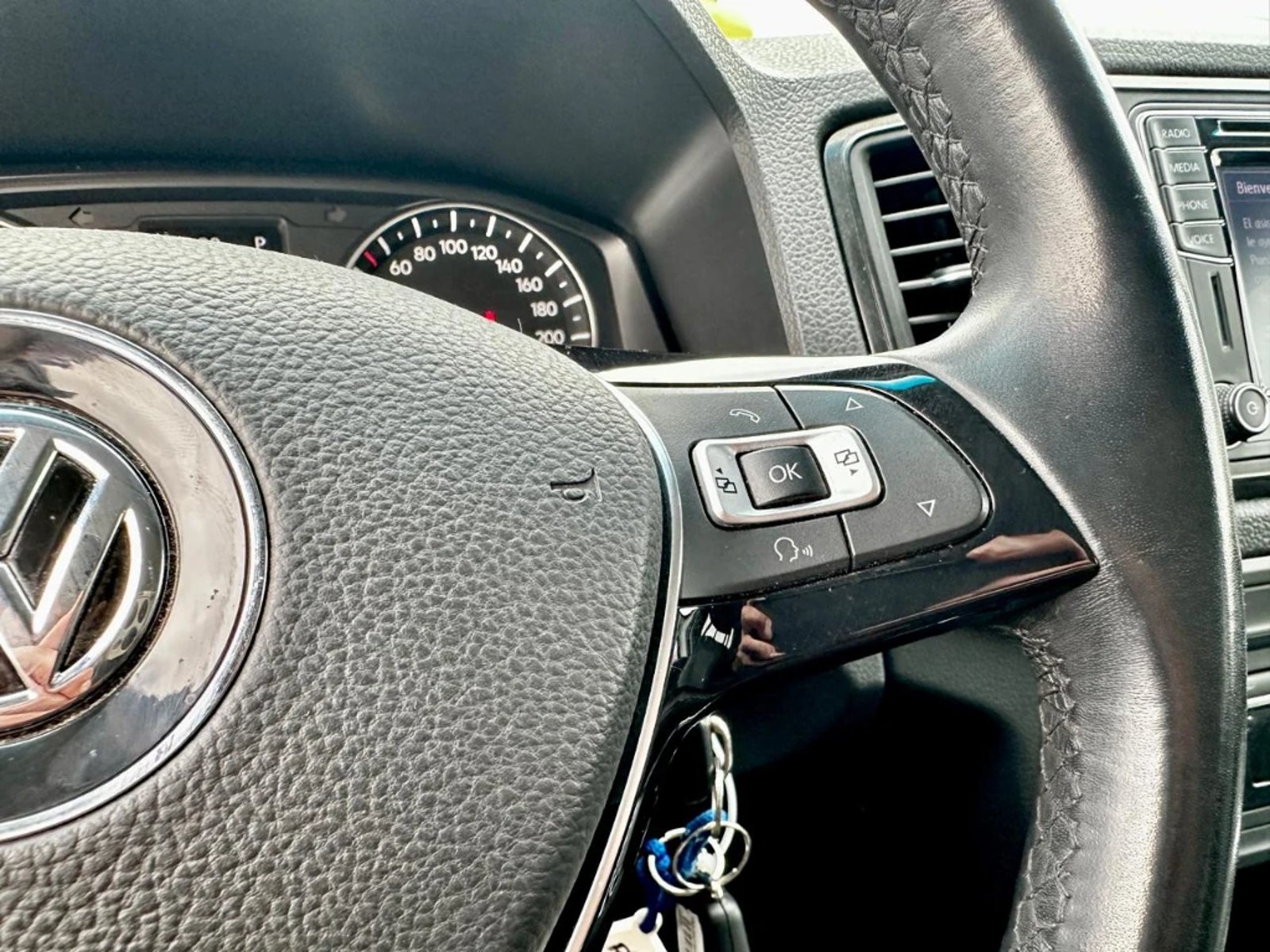 VOLKSWAGEN AMAROK 2022 - Imagen 20 de 20