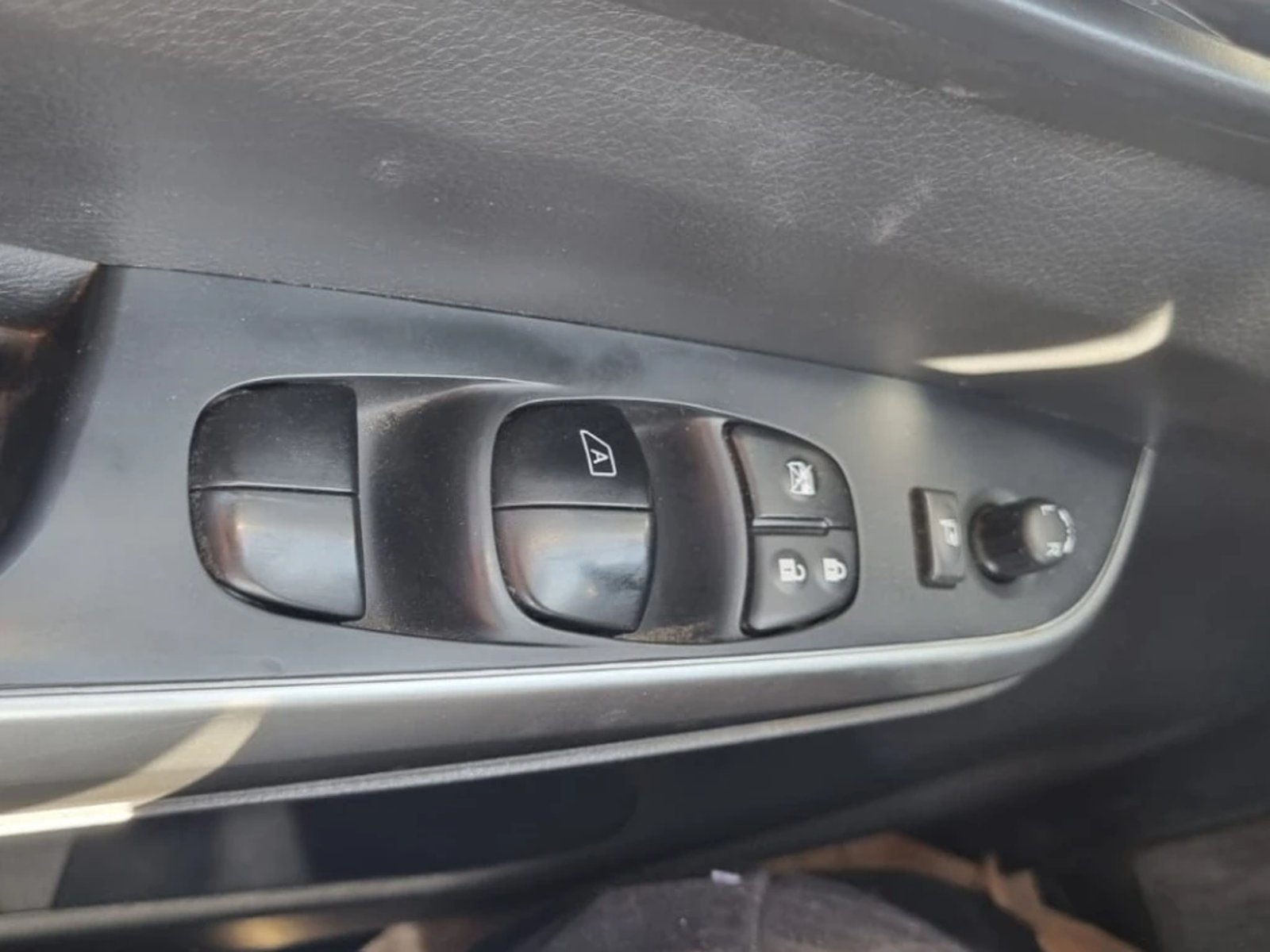 Nissan Navara 2023 - Imagen 15 de 20