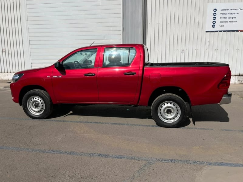 Toyota Hilux 2024 - Imagen 4 de 20