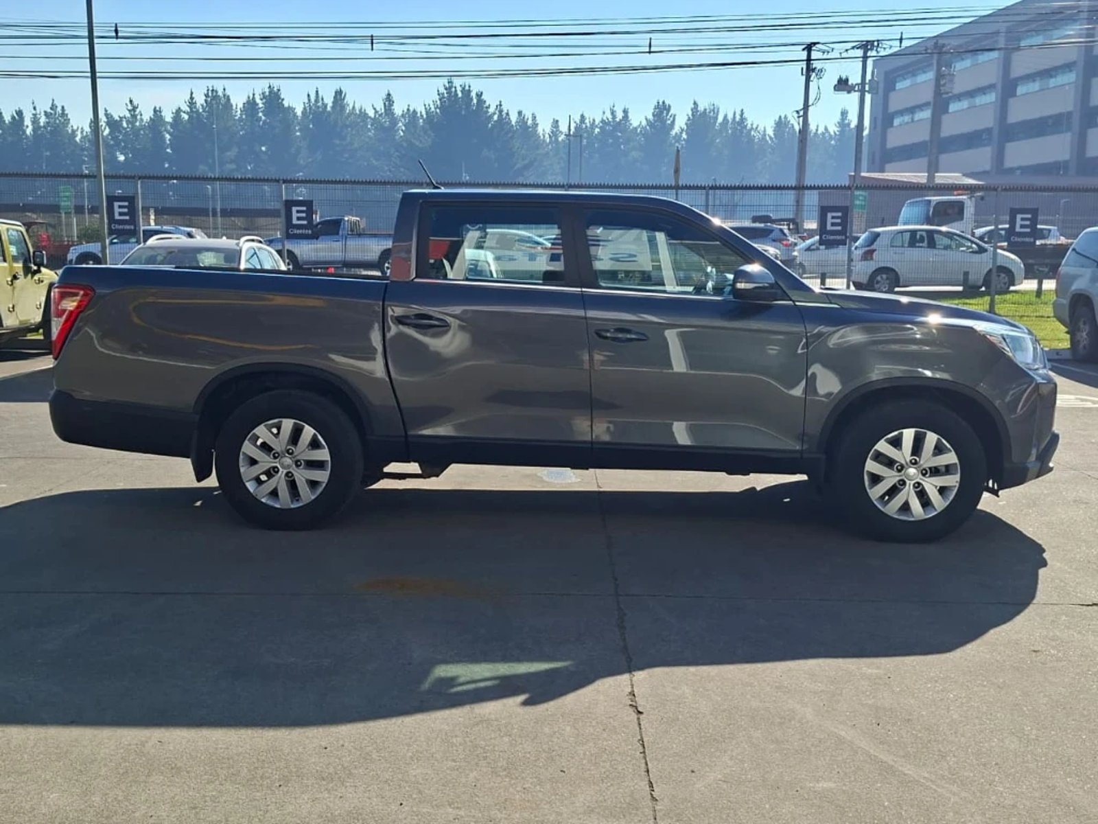 SSANGYONG GRAND MUSSO 2023 - Imagen 4 de 20